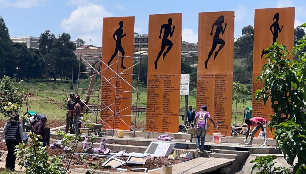 Fabrication and installation of metallic display structure